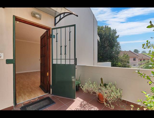 2 BEDROOM APARTMENT TO LET IN SANDOWN